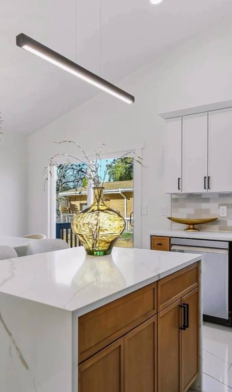 Natural Oak Kitchen Cabinets